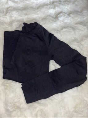 Black Long Sleeve Seamless Yoga Top